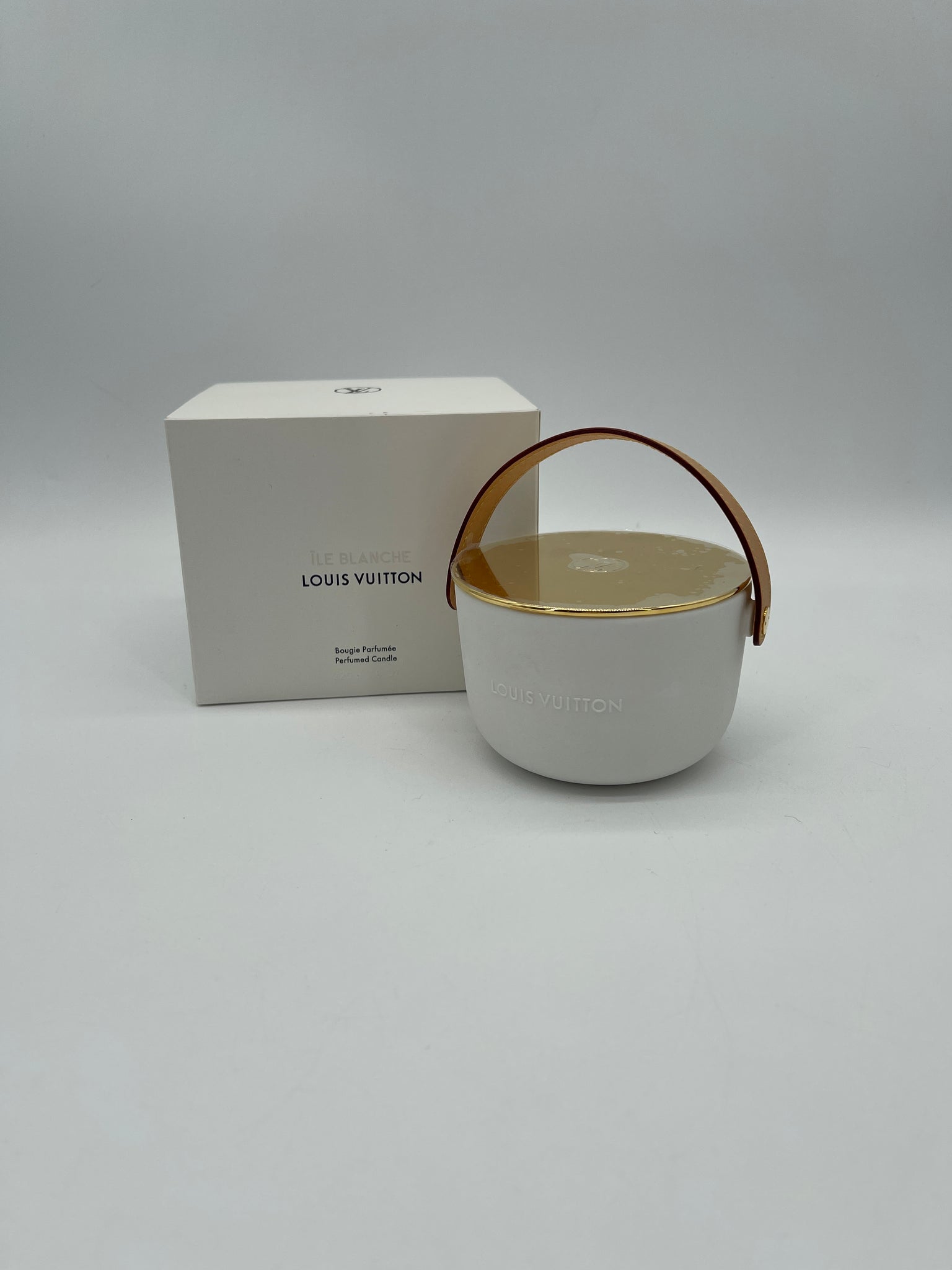 NEW Louis Vuitton White Ceramic Ile Blanche Scented Candle 7.8oz 08062 –  KimmieBBags LLC