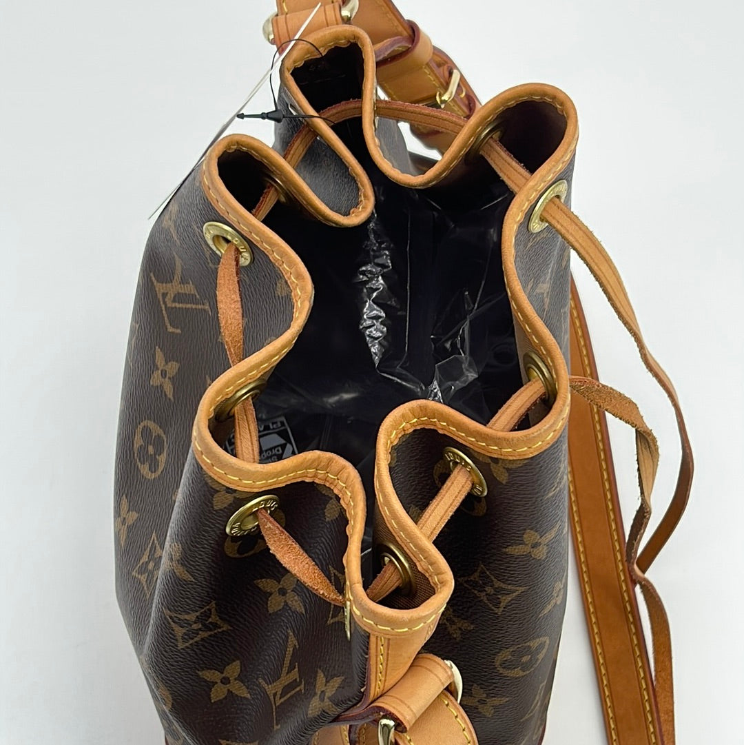 Louis Vuitton Monogram Noé BB