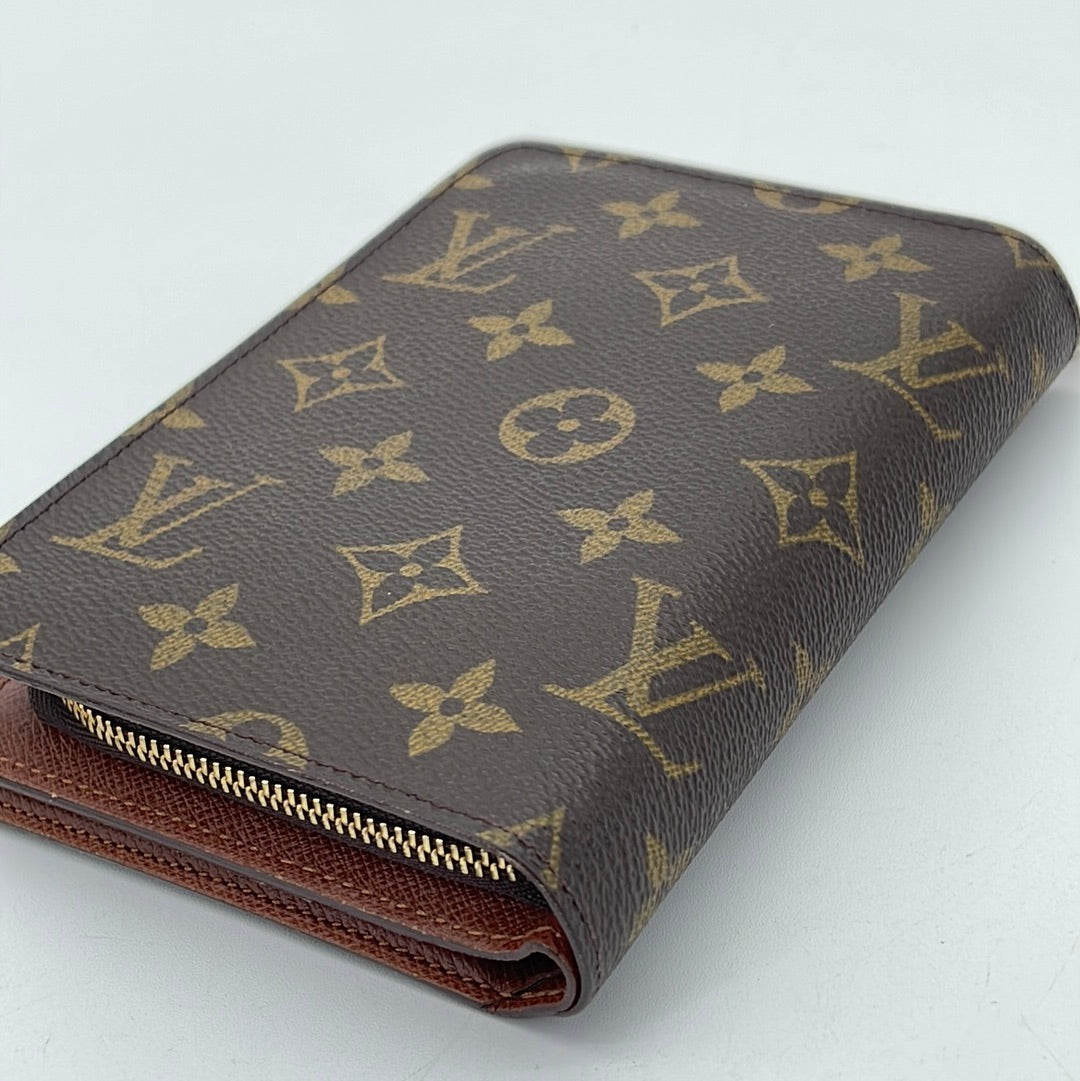 Preloved Louis Vuitton Monogram Porte Papier Zippe Bifold Wallet 72GH3CC 041024 P