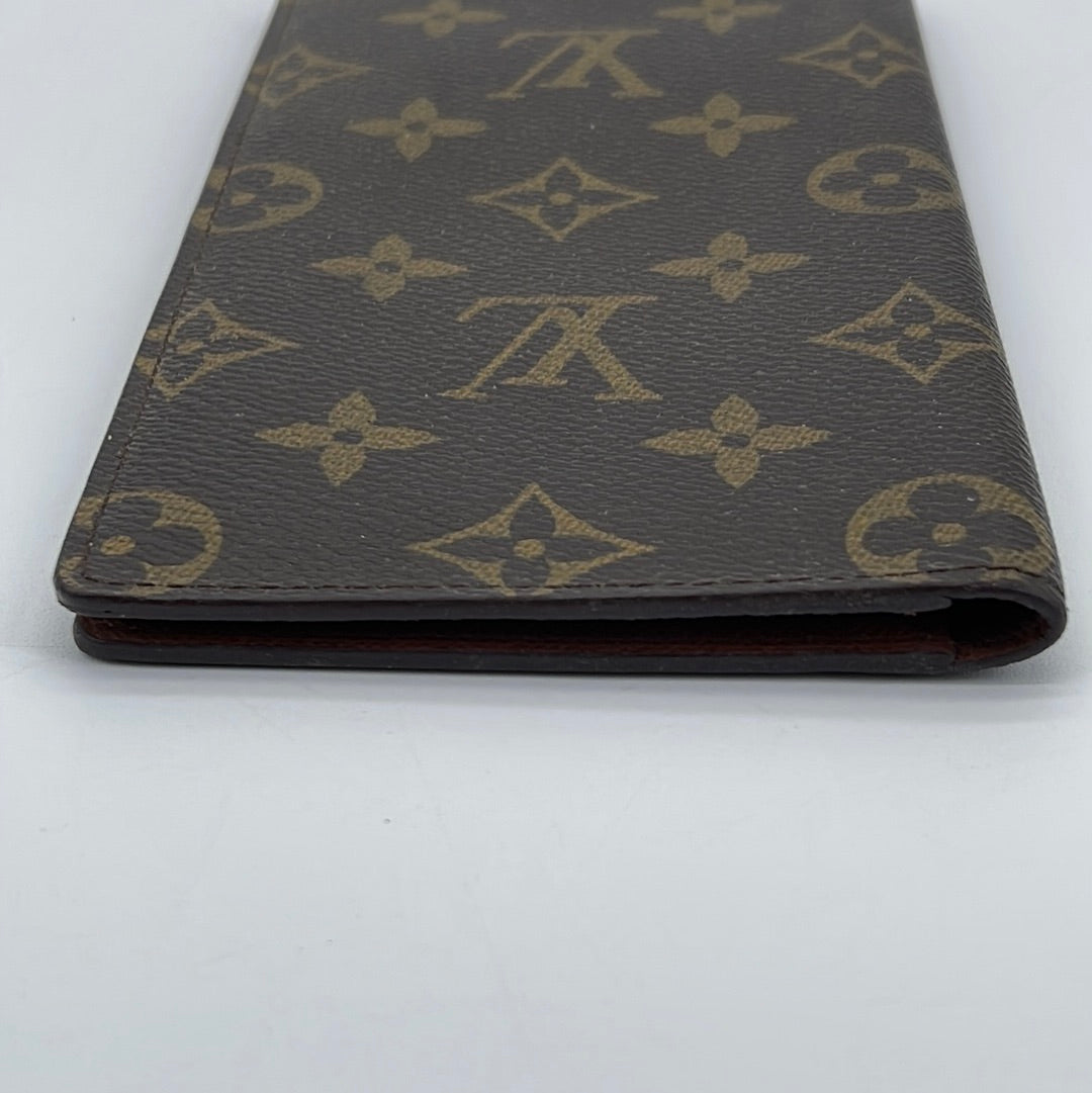 Preloved Louis Vuitton Monogram Checkbook Wallet CA2155 031023 –  KimmieBBags LLC