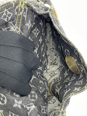 Louis Vuitton Handbags Blue Denim ref.62782 - Joli Closet