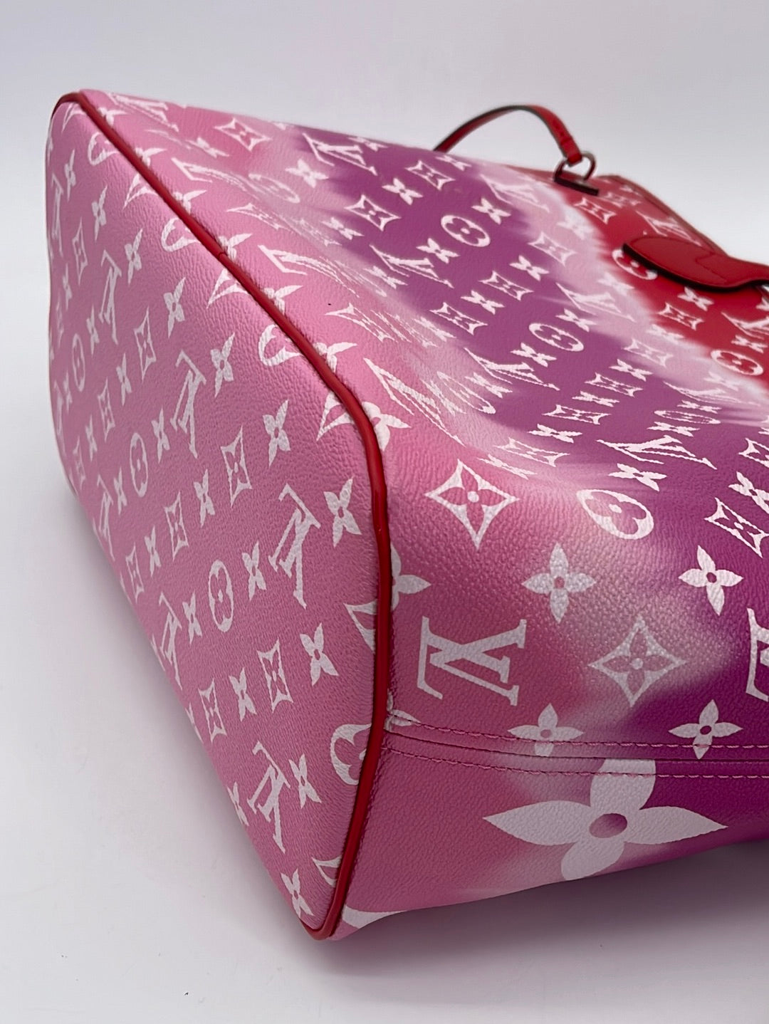 Louis Vuitton Bag Neverfull MM Escale - Fullset - NEW Red ref.229857 - Joli  Closet