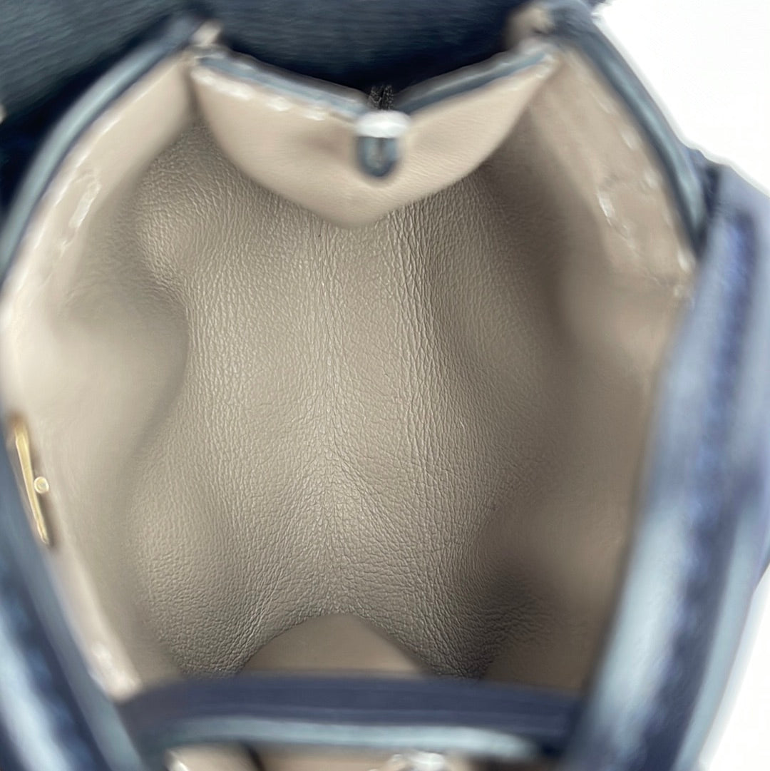 Louis Vuitton Louis Vuitton Dami Portcre Charm Keying M69573 Silver P1 –  NUIR VINTAGE