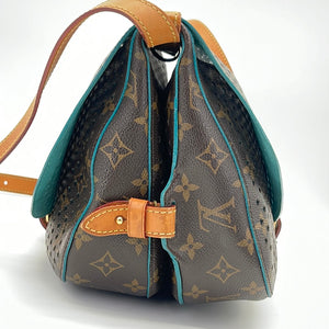Louis Vuitton Pomme D'Amour Bedford Bag at Jill's Consignment