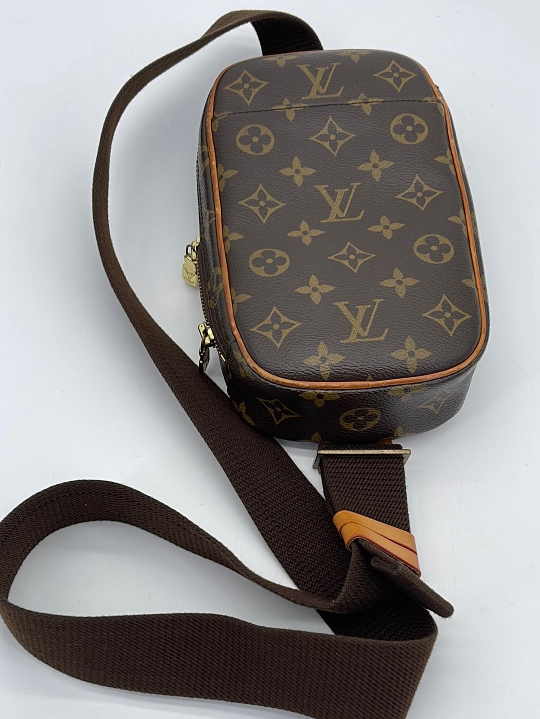 PRELOVED Louis Vuitton Gange Monogram Crossbody Shoulder Bag HHW27T9 041124 H