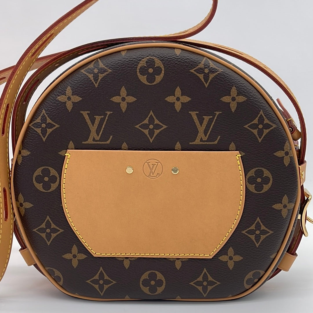 SOLD!!🎀Louis Vuitton Boite Chapeau Souple Bag  Sophisticated outfits,  Louis vuitton, High fashion poses