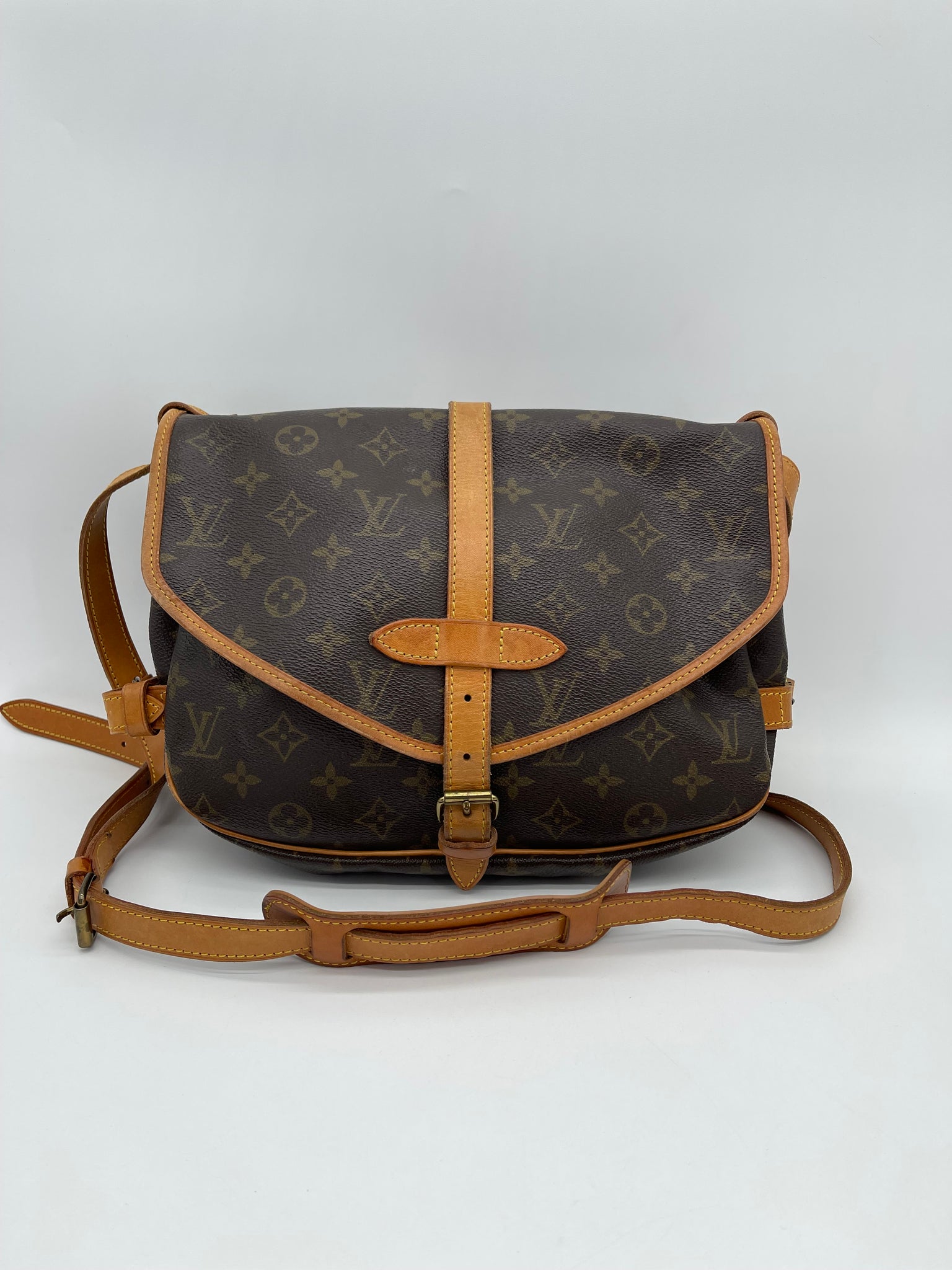 Preloved Louis Vuitton Monogram Saumur 30 Crossbody Bag 8KQMHD4 080624 H