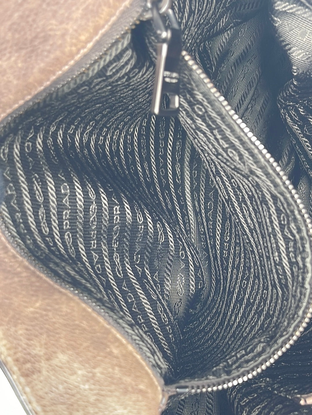 Prada Vitello Large Leather Shoulder Bag GG-0924P-0007 – MISLUX