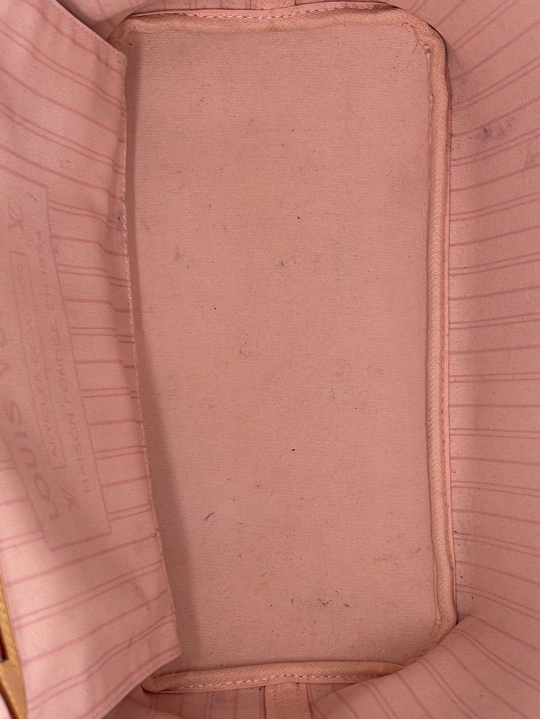 Louis Vuitton Damier Azur Neverfull MM with Pink Lining N41605  Vintage louis  vuitton handbags, Louis vuitton damier, Louis vuitton handbags