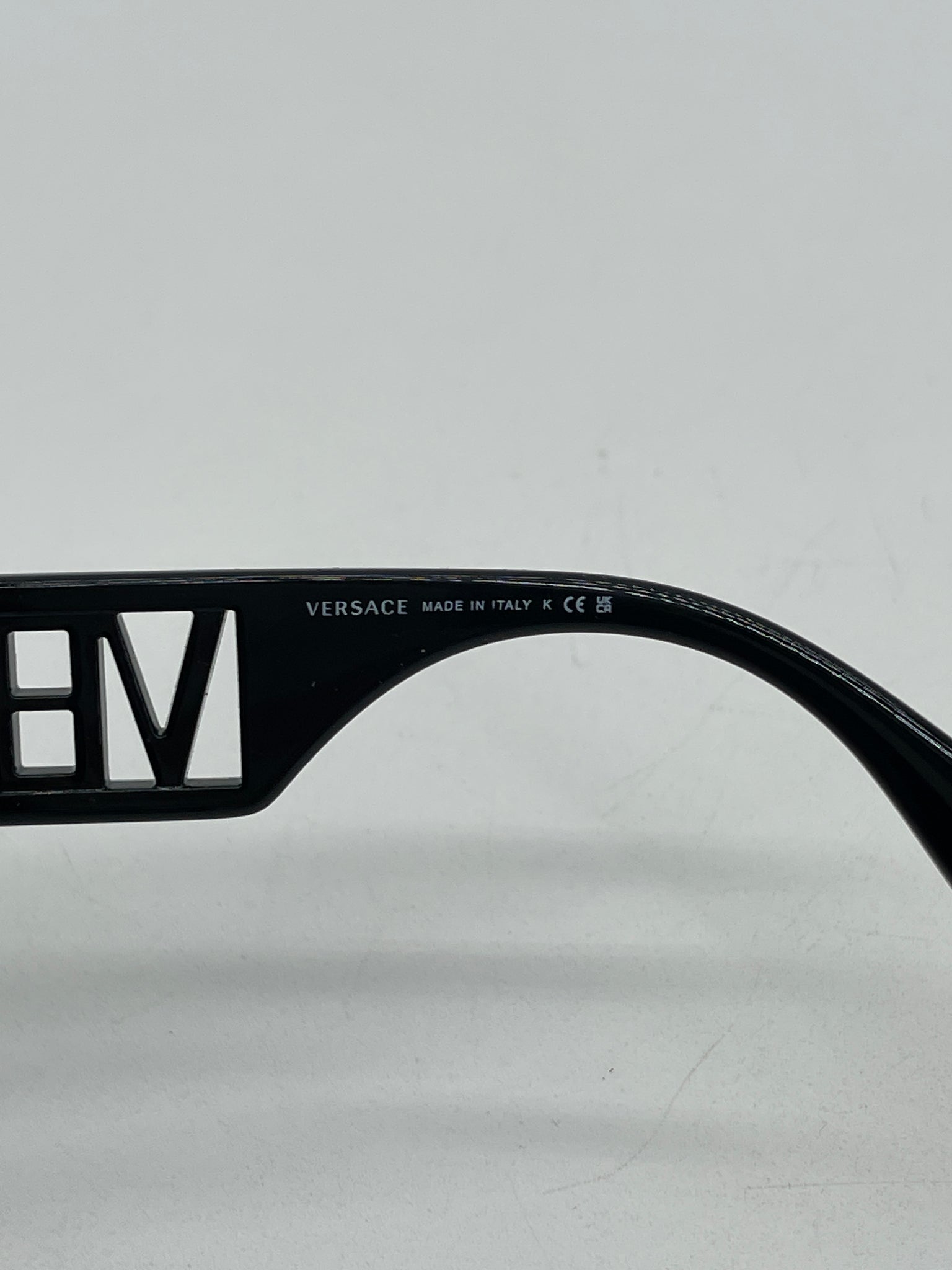 New Versace Black Logo Sunglasses. PV11109527F 092624 H