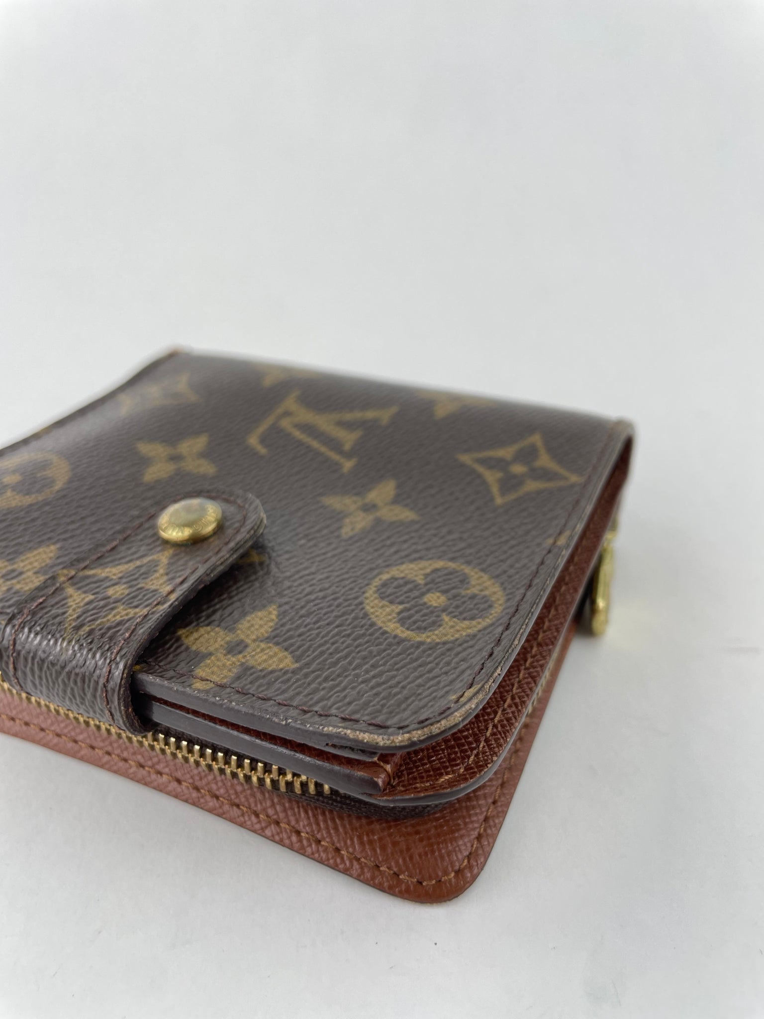 Auth LOUIS VUITTON Monogram M61667 Compact Zip Bifold Wallet Purse