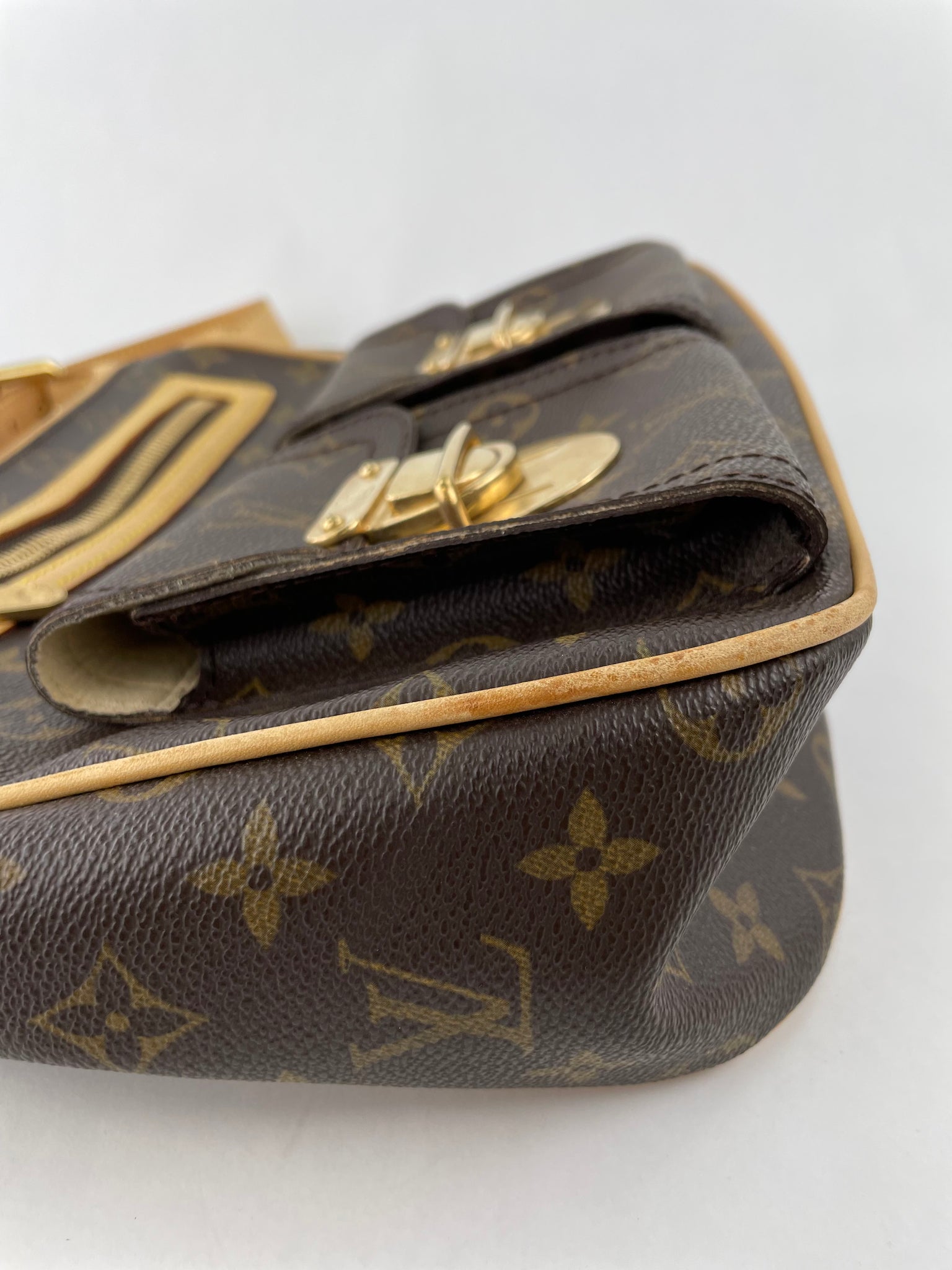 PRELOVED Louis Vuitton Monogram Hudson GM Shoulder Bag VI0016 080123 –  KimmieBBags LLC