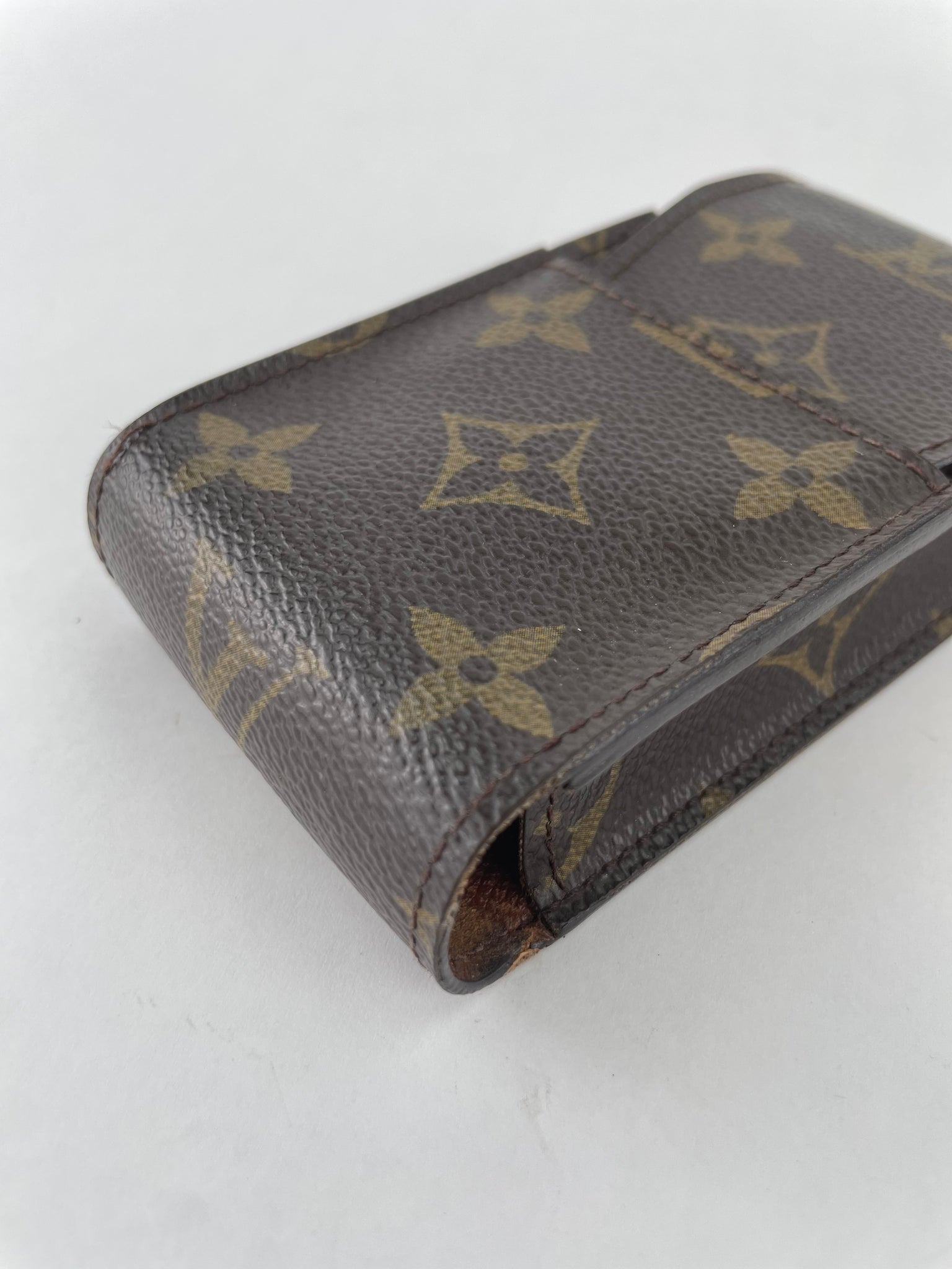 Preloved Louis Vuitton Monogram Tobacco Case CT0043 100223