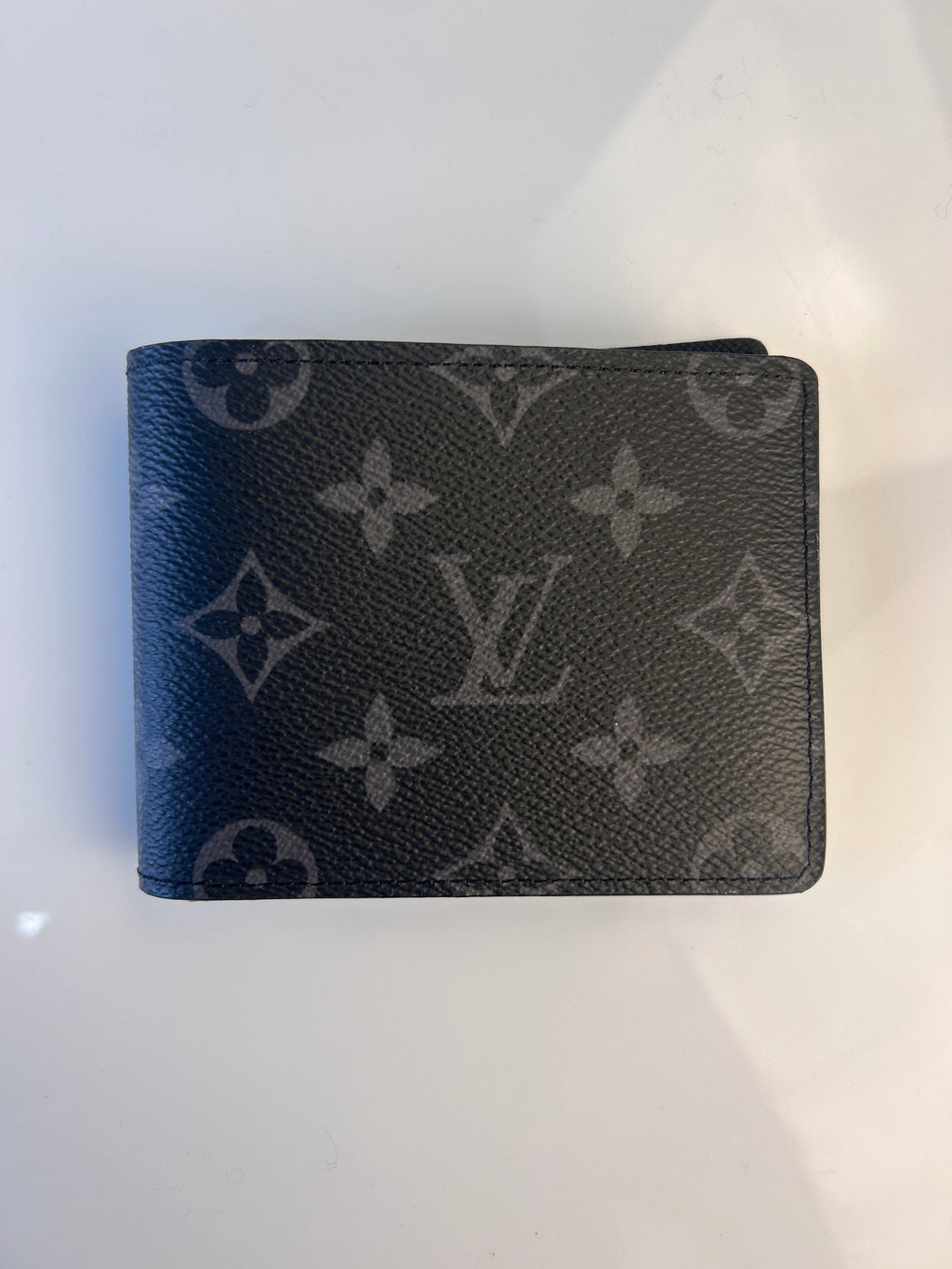 (LIKE New) Sold Out Louis Vuitton Men's Eclipse Monogram Canvas Bifold Wallet 39CMWGT 041024 B