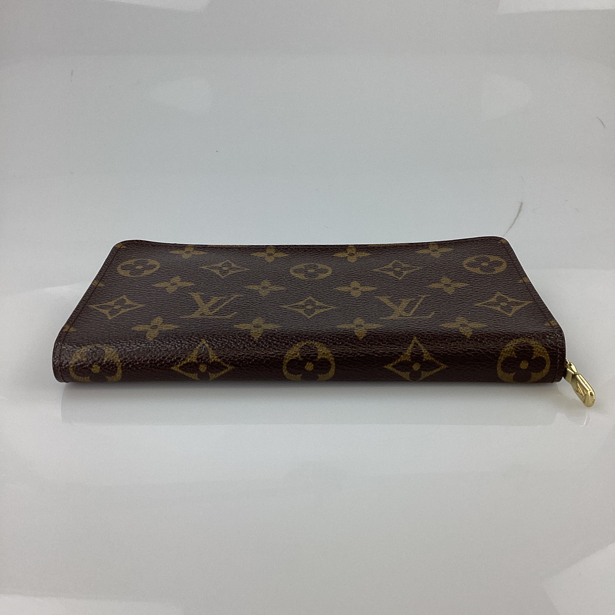 Preloved Louis Vuitton Monogram Zippy Long Wallet 4C7976M 042624 B
