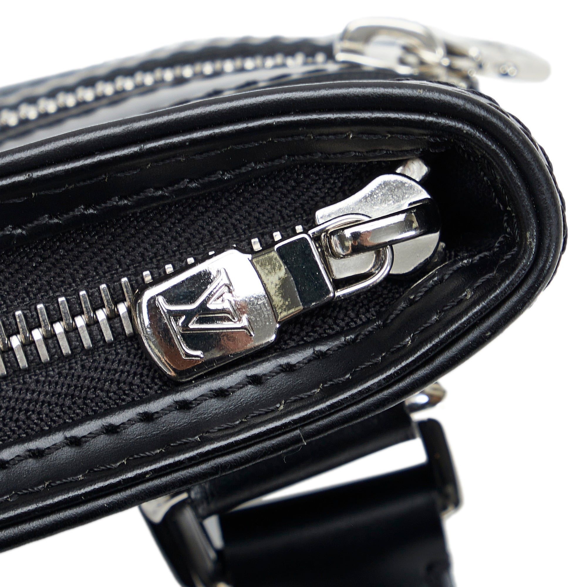 Preloved Louis Vuitton Damier Graphite Thomas Crossbody Bag VI0110 071 –  KimmieBBags LLC