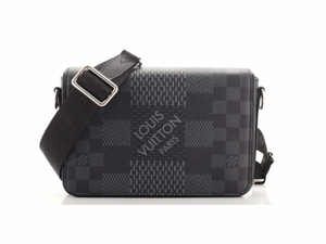 Louis Vuitton Trio Messenger Bag Limited Edition Damier Graphite 3D at  1stDibs