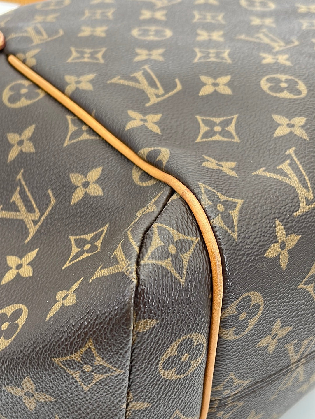 PRELOVED Louis Vuitton Monogram Canvas Totally MM Bag AR4141