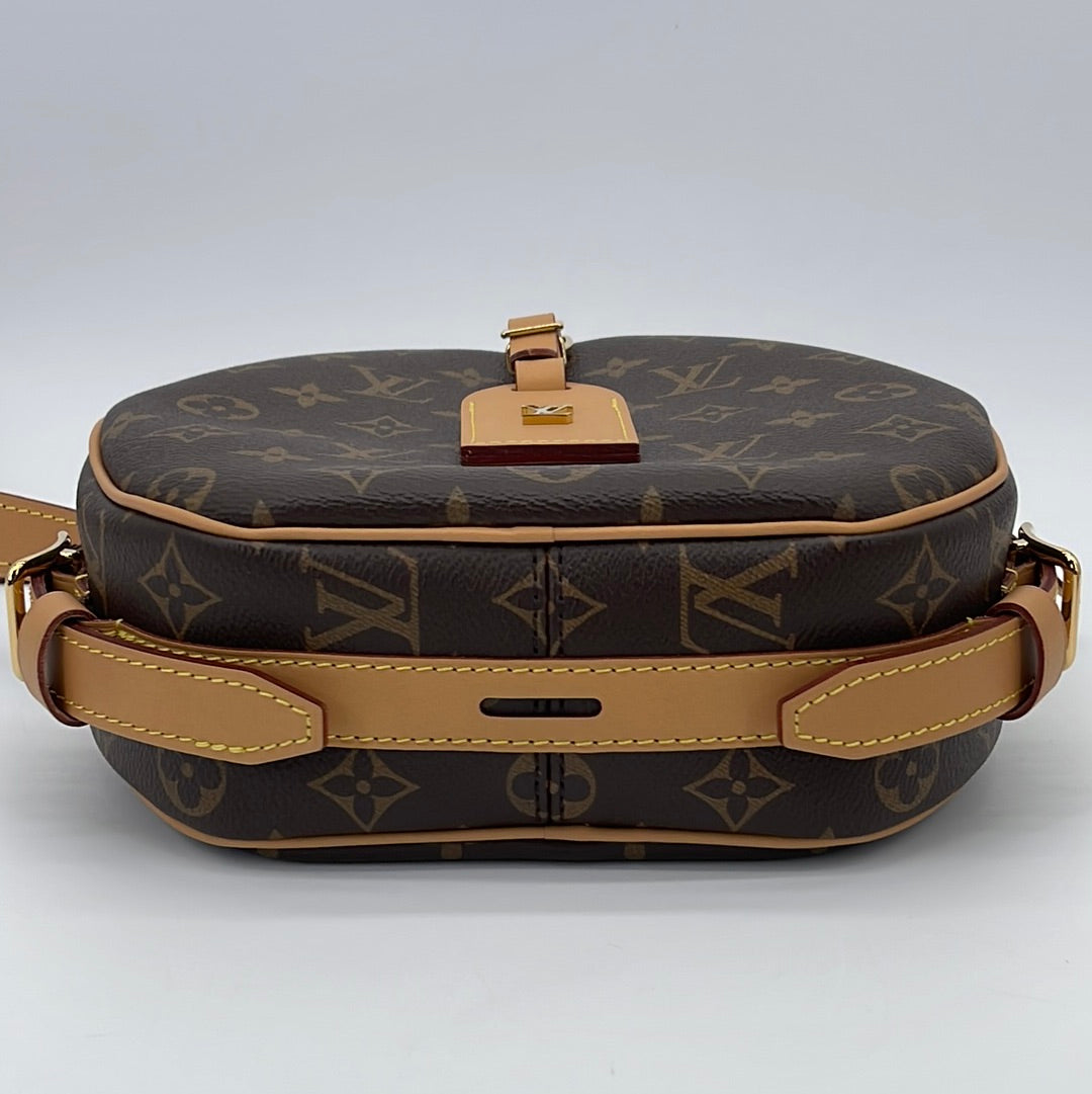 Pre-owned Louis Vuitton Boã®te Chapeau Souple Cloth Crossbody Bag
