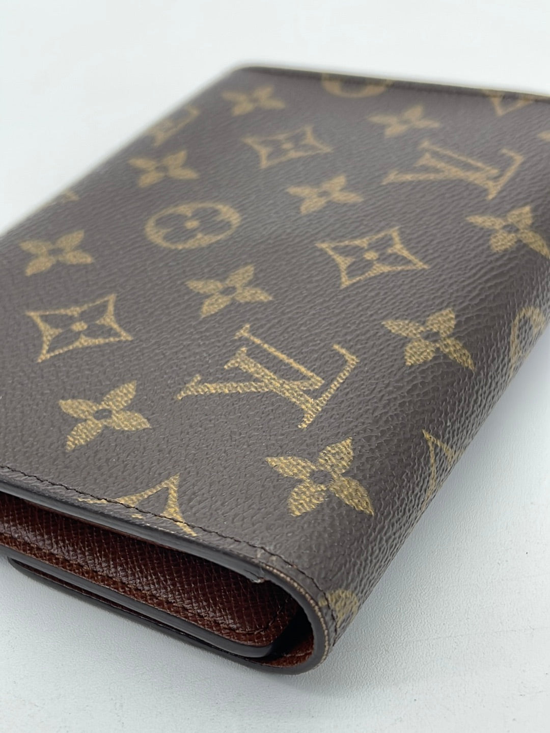 Preloved Louis Vuitton Monogram Porte Valeurs Organizer Wallet CT0980 –  KimmieBBags LLC