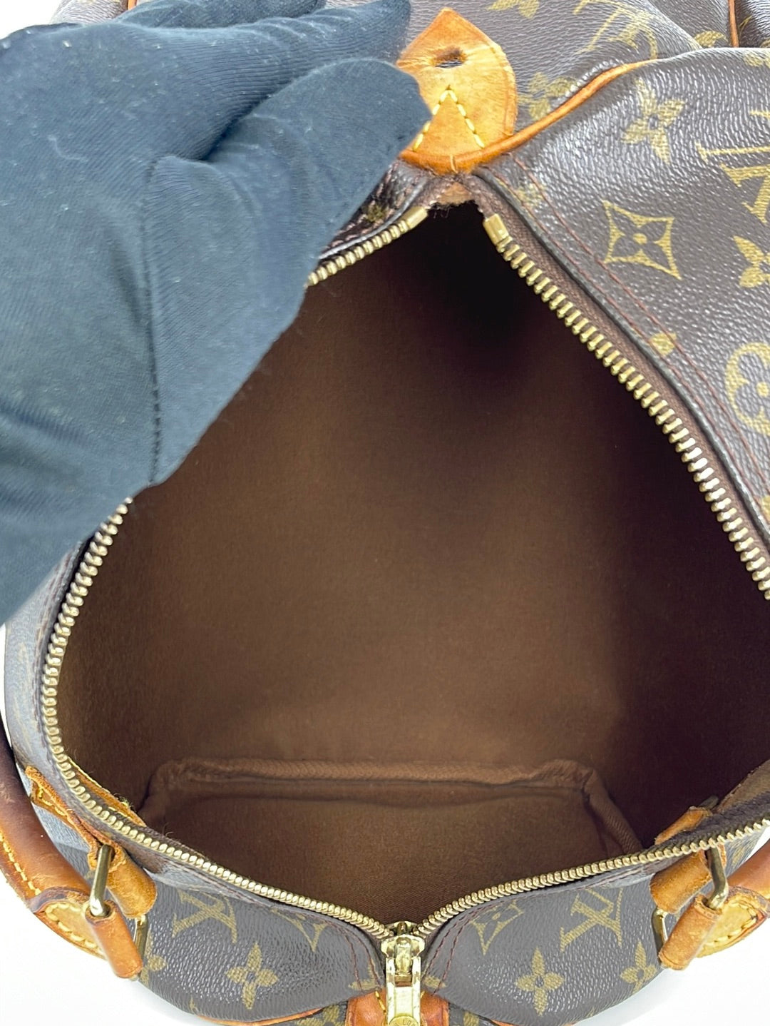 Louis Vuitton Speedy Handbag 372332