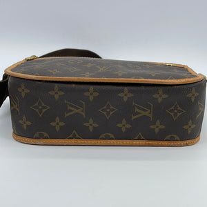 Louis Vuitton // Brown Coated Canvas Monogram Messenger Bag – VSP  Consignment