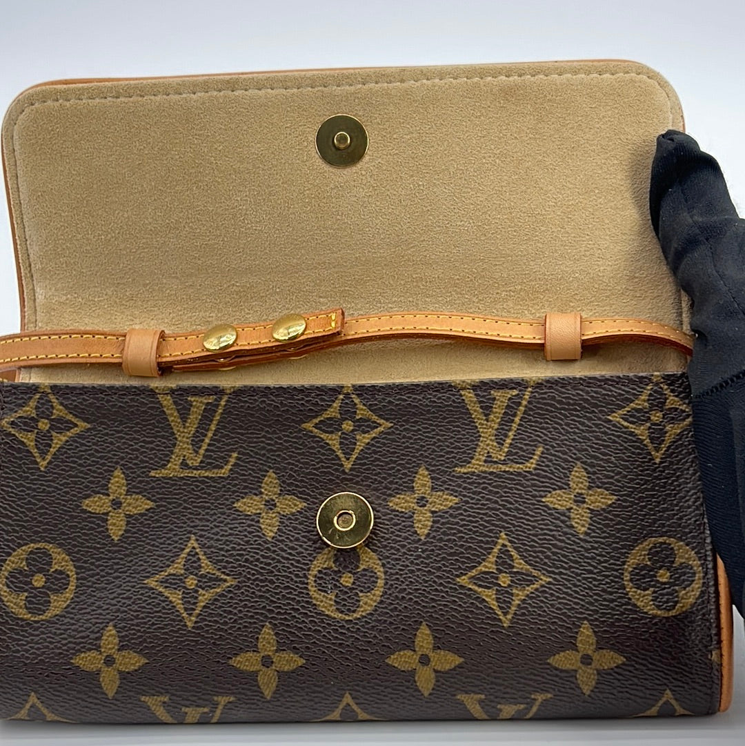 LOUIS VUITTON Favorite PM Monogram Canvas Clutch Bag Brown