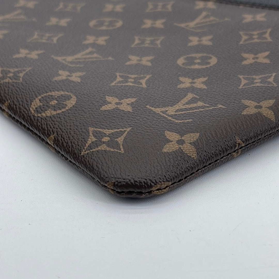 Louis Vuitton Monogram Leather Daily Pouch