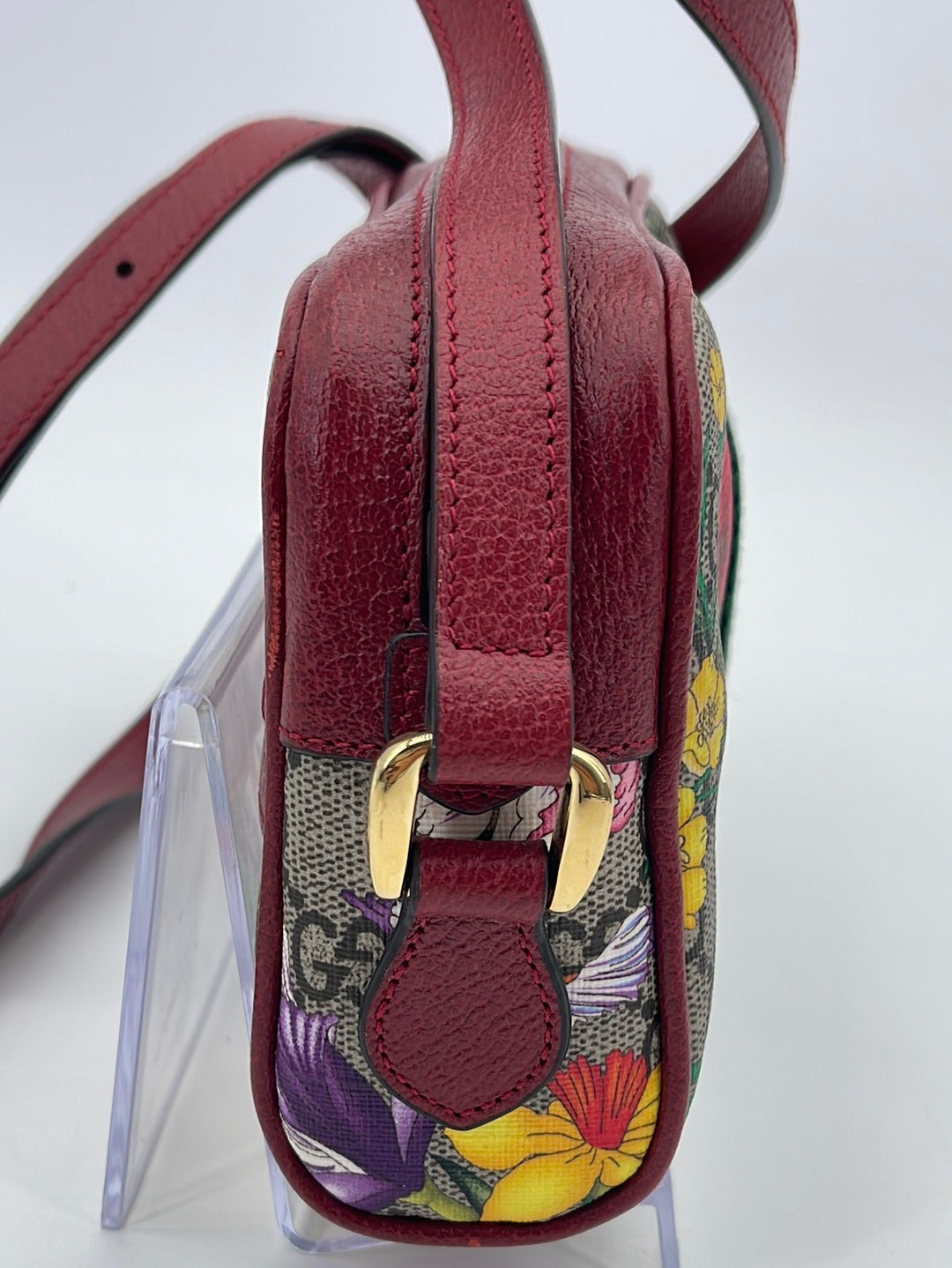 Gucci Crossbody Monogram GG Supreme Tian Mini Red in Canvas