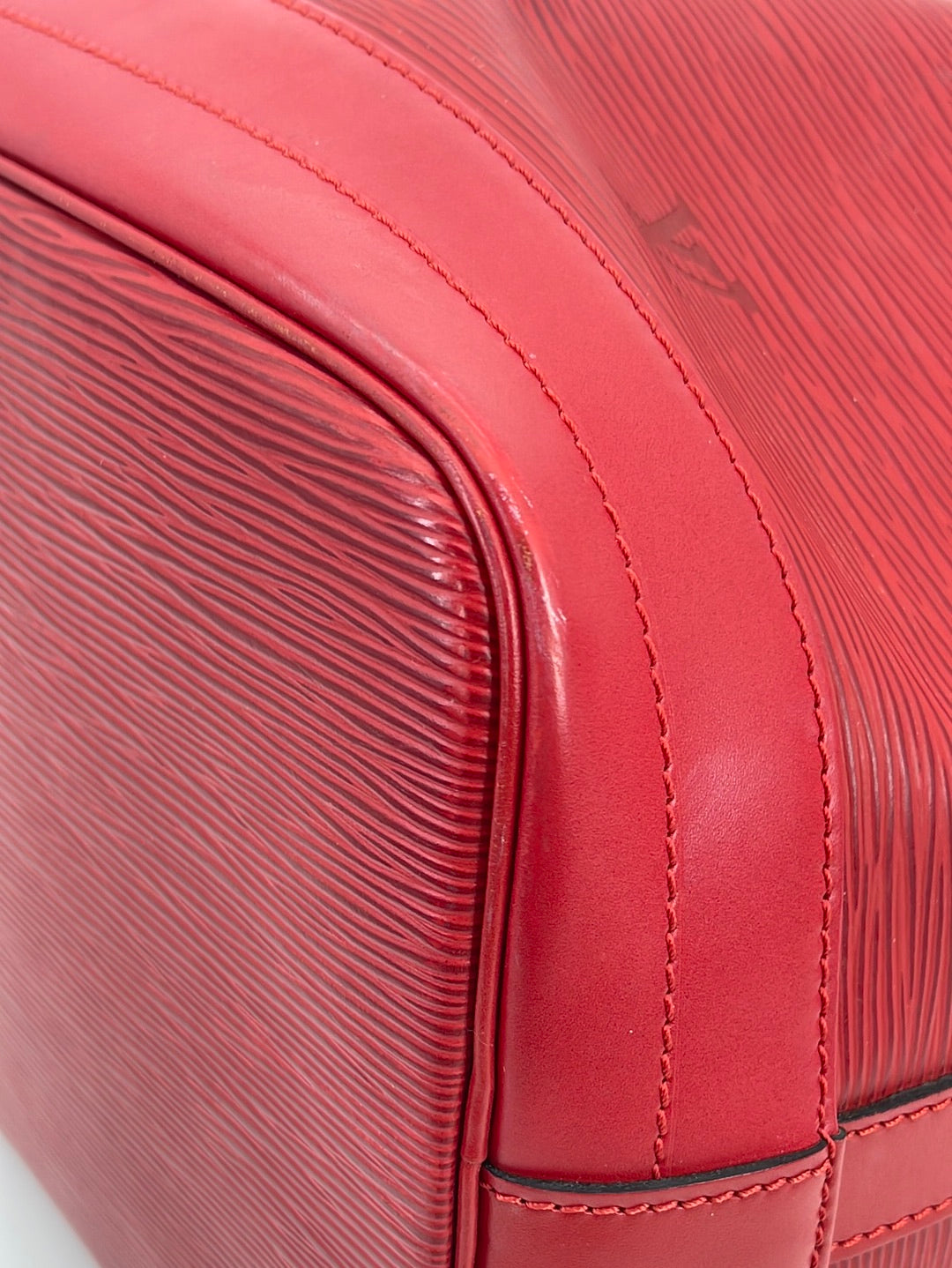 Trocadéro leather handbag Louis Vuitton Red in Leather - 36953393