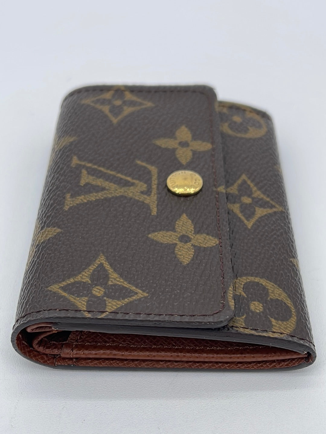 Preloved Louis Vuitton Monogram Card Wallet MI0015 040223 – KimmieBBags LLC