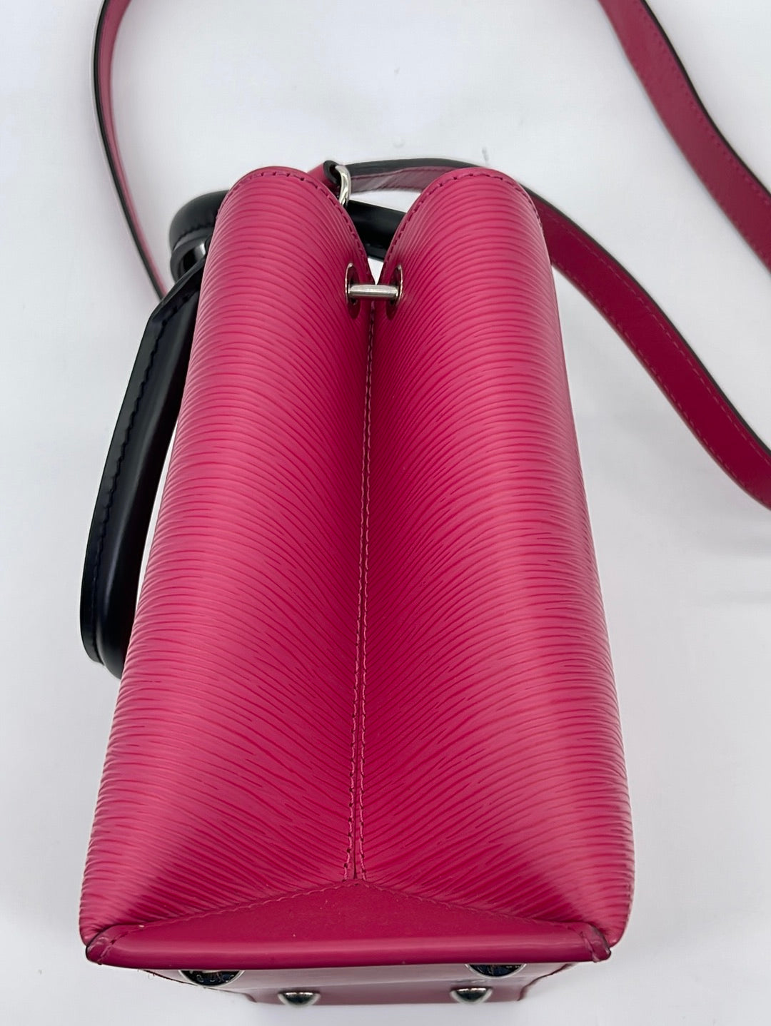 femme fatale on X: This pink Louis Vuitton bag is a dream https