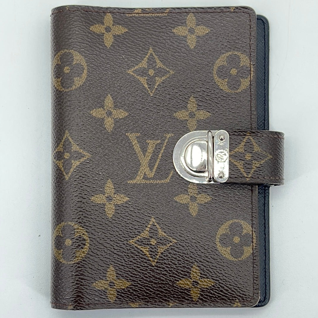 Louis store Vuitton agenda pm planner