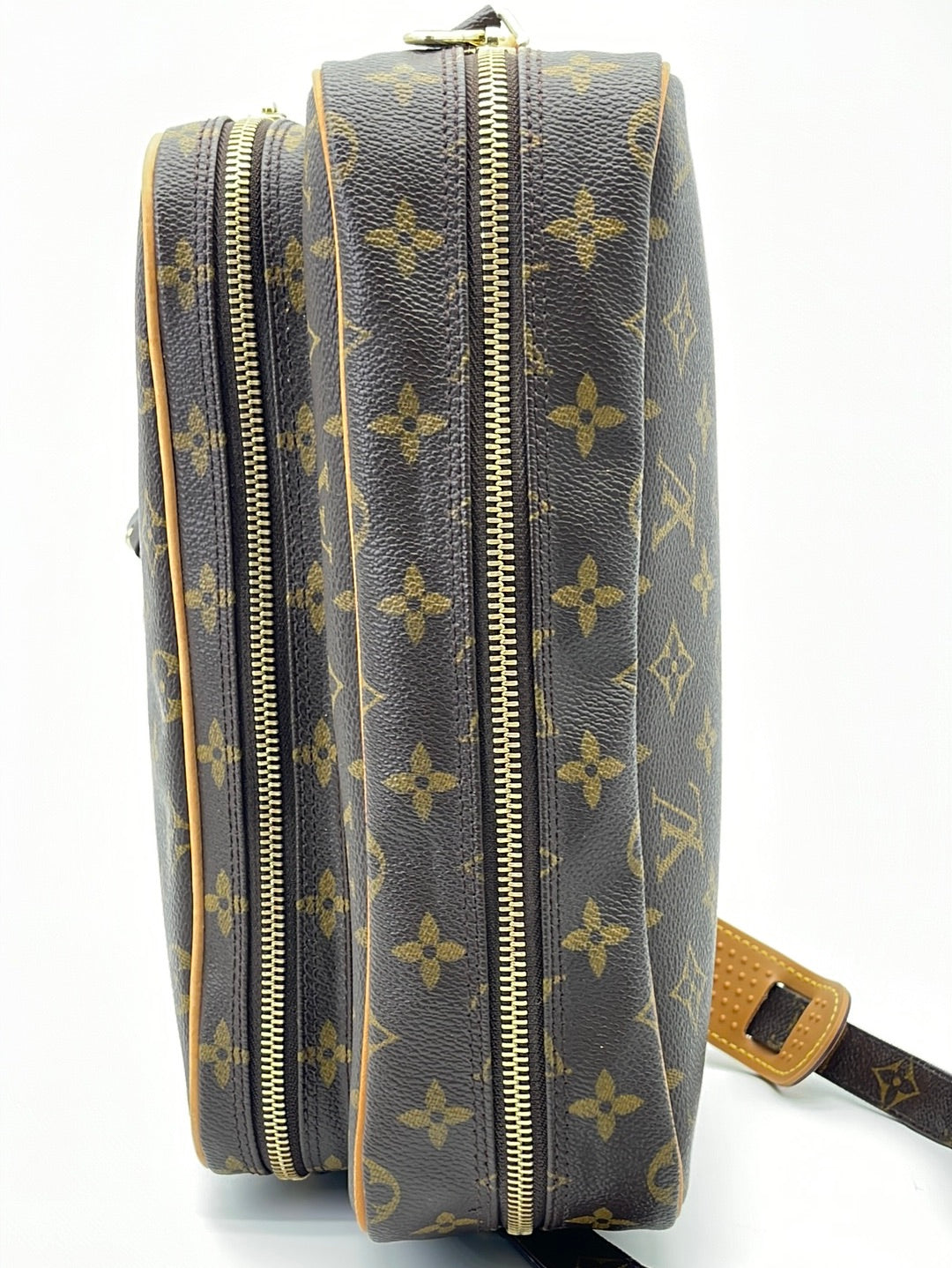 Authentic Louis Vuitton Monogram Nile Shoulder Cross Body Bag Old Model LV  7048F