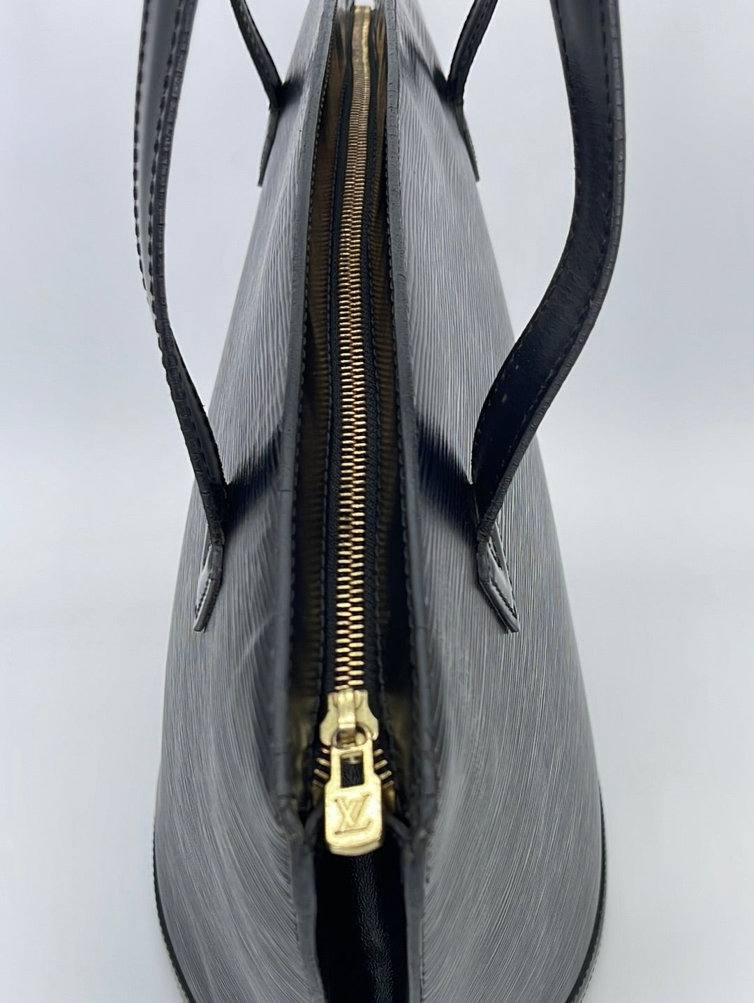 PRELOVED Louis Vuitton Saint Jacques GM Black Epi Leather Shoulder
