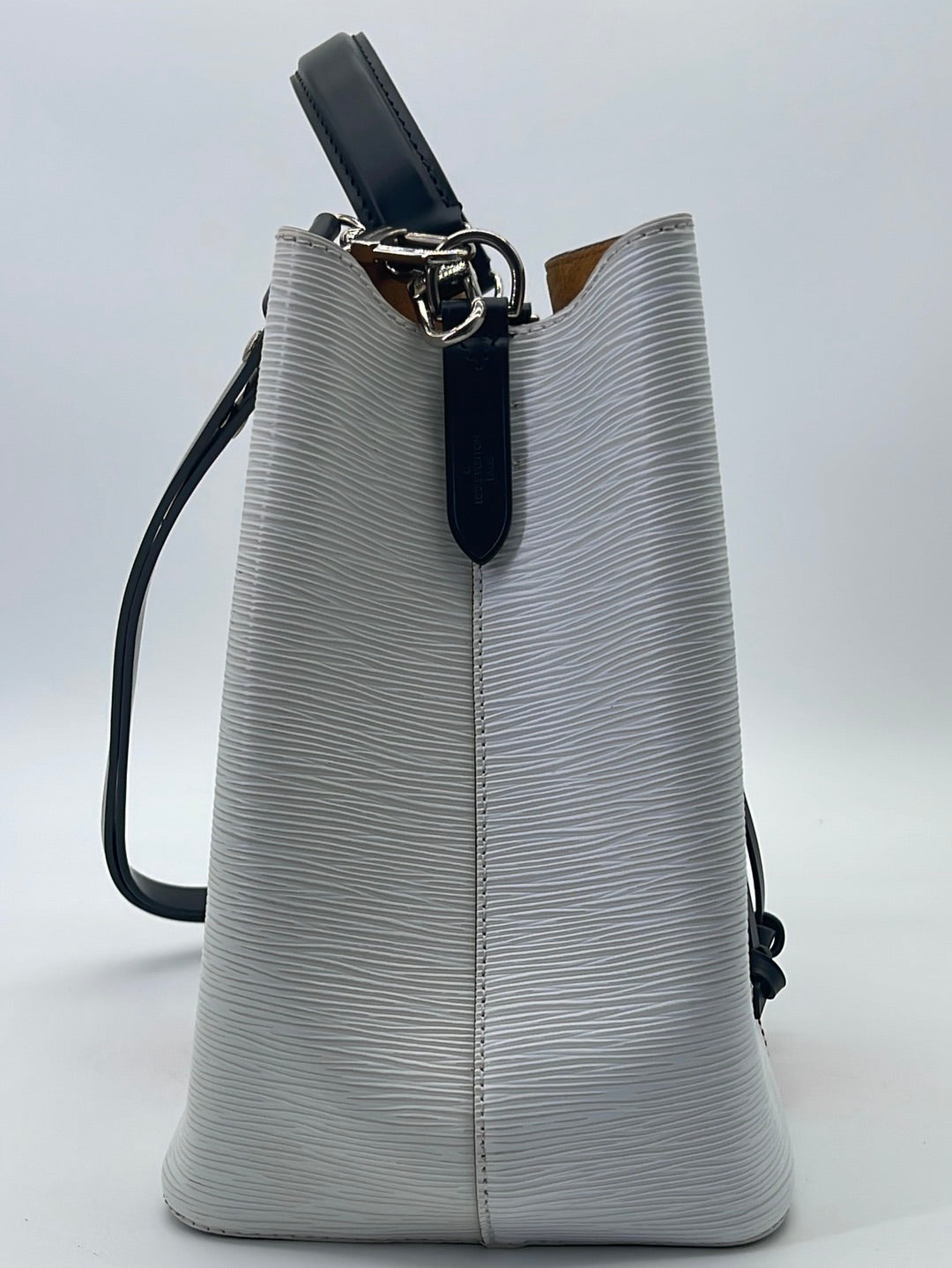 Louis Vuitton Epi Noe Tricolor (SHG-26115) – LuxeDH