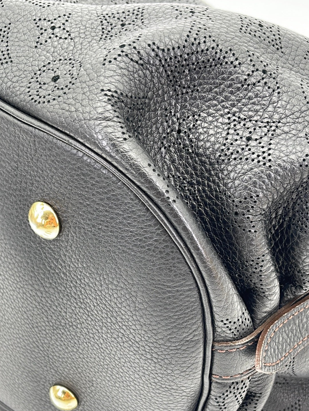 Louis Vuitton Mahina XS Hobo Shoulder Bag – Turnabout Luxury Resale
