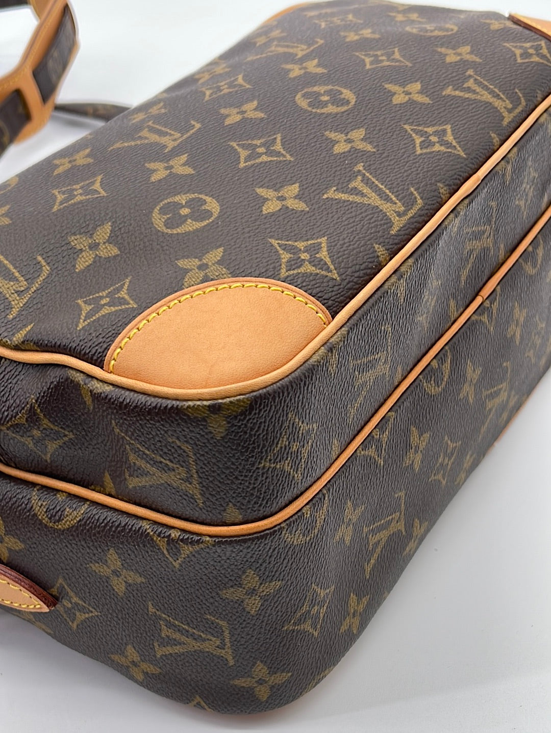 Auth Louis Vuitton Vintage Monogram Nile Shoulder Bag 0L240100n"