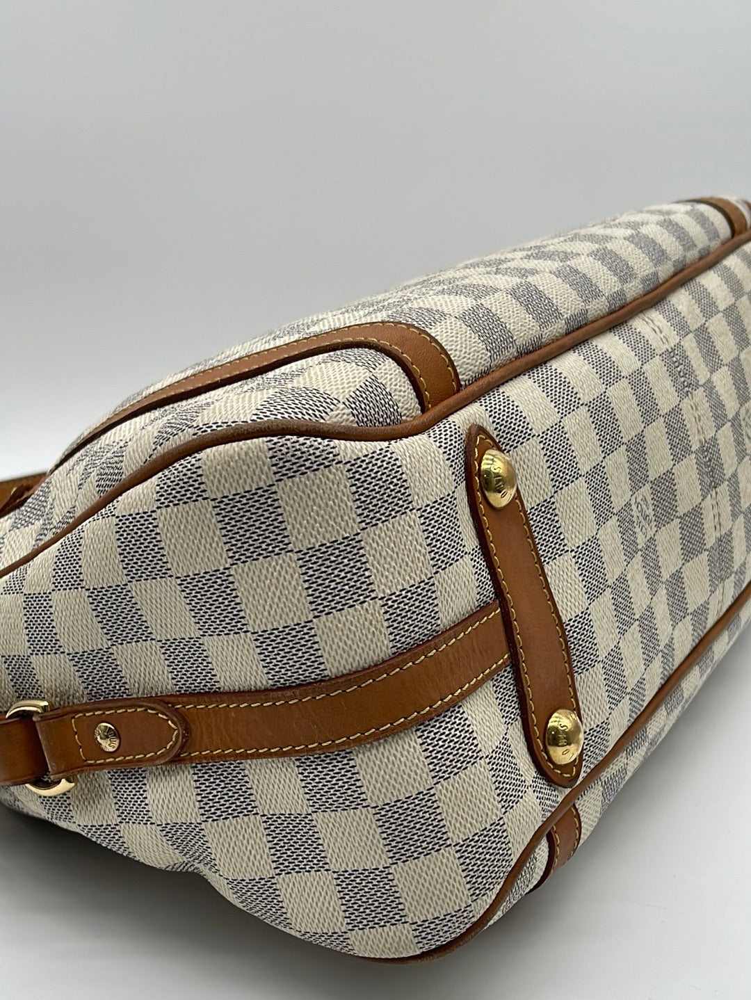 Louis Vuitton Damier Azur GM Stresa Shoulder Handbag LV-B0504P-0002 For  Sale at 1stDibs