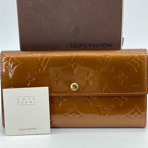 Louis Vuitton Orange Monogram Vernis Sarah Wallet For Sale at