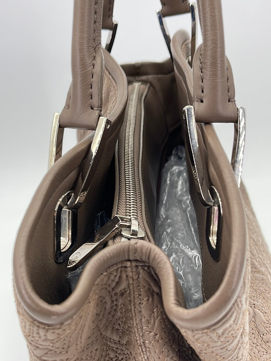 2012 Louis Vuitton Monogram Antheia Lambskin Leather Lilia PM Bag at  1stDibs  louis vuitton lambskin bag, louis vuitton shoulder bags 2012, lv  lambskin bag