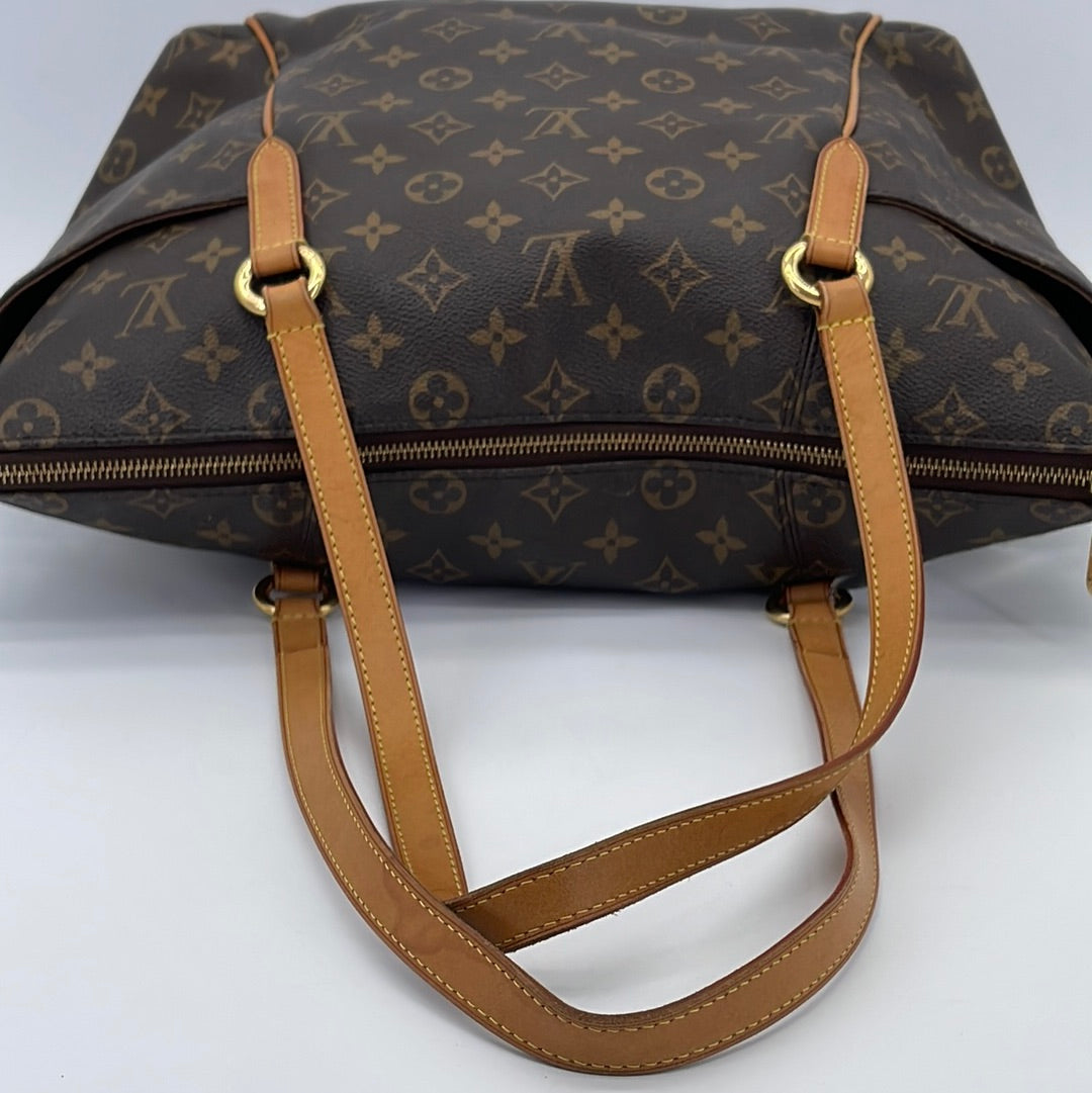 PRELOVED Louis Vuitton Monogram Canvas Totally MM Bag AR4141