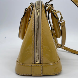 Louis Vuitton Gold Vernis Alma BB Golden Leather Patent leather ref.650646  - Joli Closet