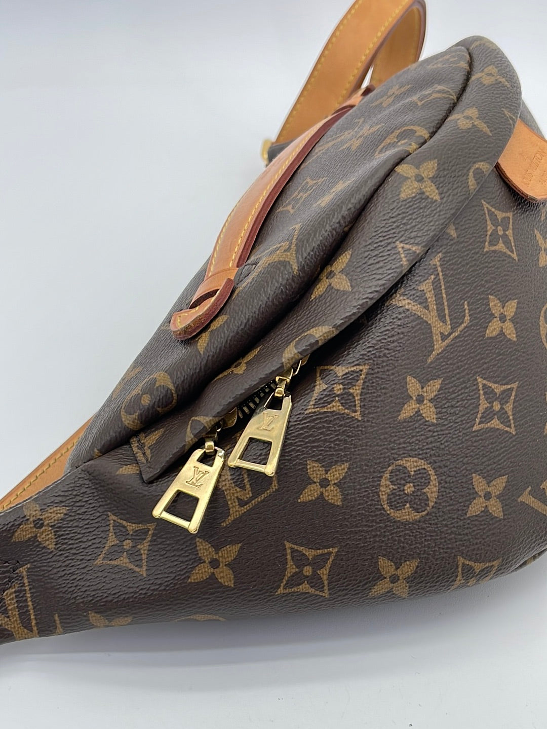 LOUIS VUITTON/Fanny Pack/OS/Monogram/Leather/BLK/Discovery Bumbag – 2nd  STREET USA