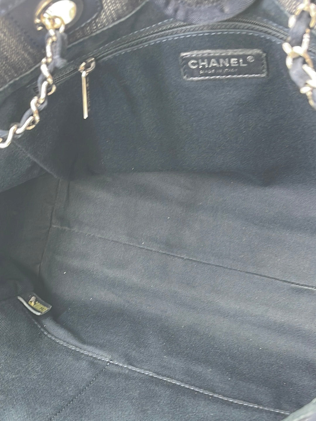 Chanel Navy Blue Large Gabrielle Bag ○ Labellov ○ Buy and Sell Authentic  Luxury