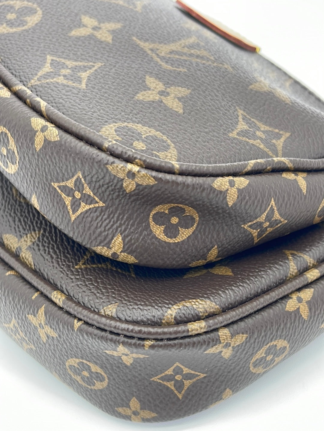 Brand New - Louis Vuitton Multi Pochette Accessories Monogarm