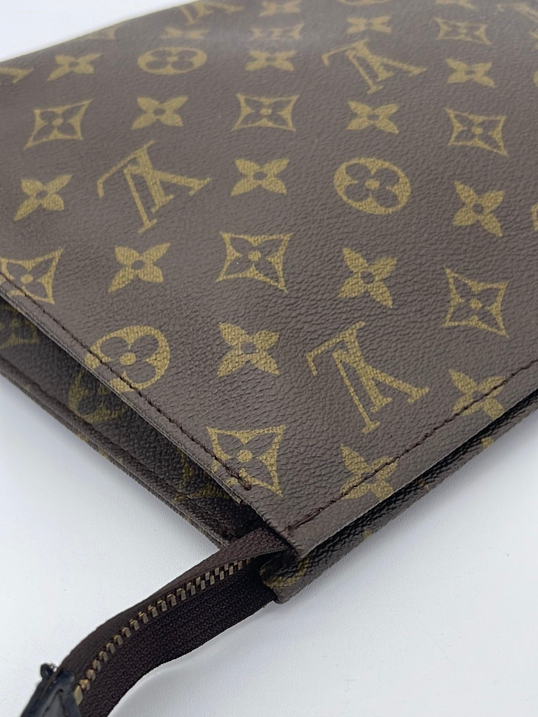 Louis Vuitton Duck Bag – KJ VIPS