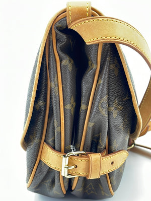 Preloved Louis Vuitton Monogram Saumur 30 Crossbody Bag MB0021 071423 –  KimmieBBags LLC
