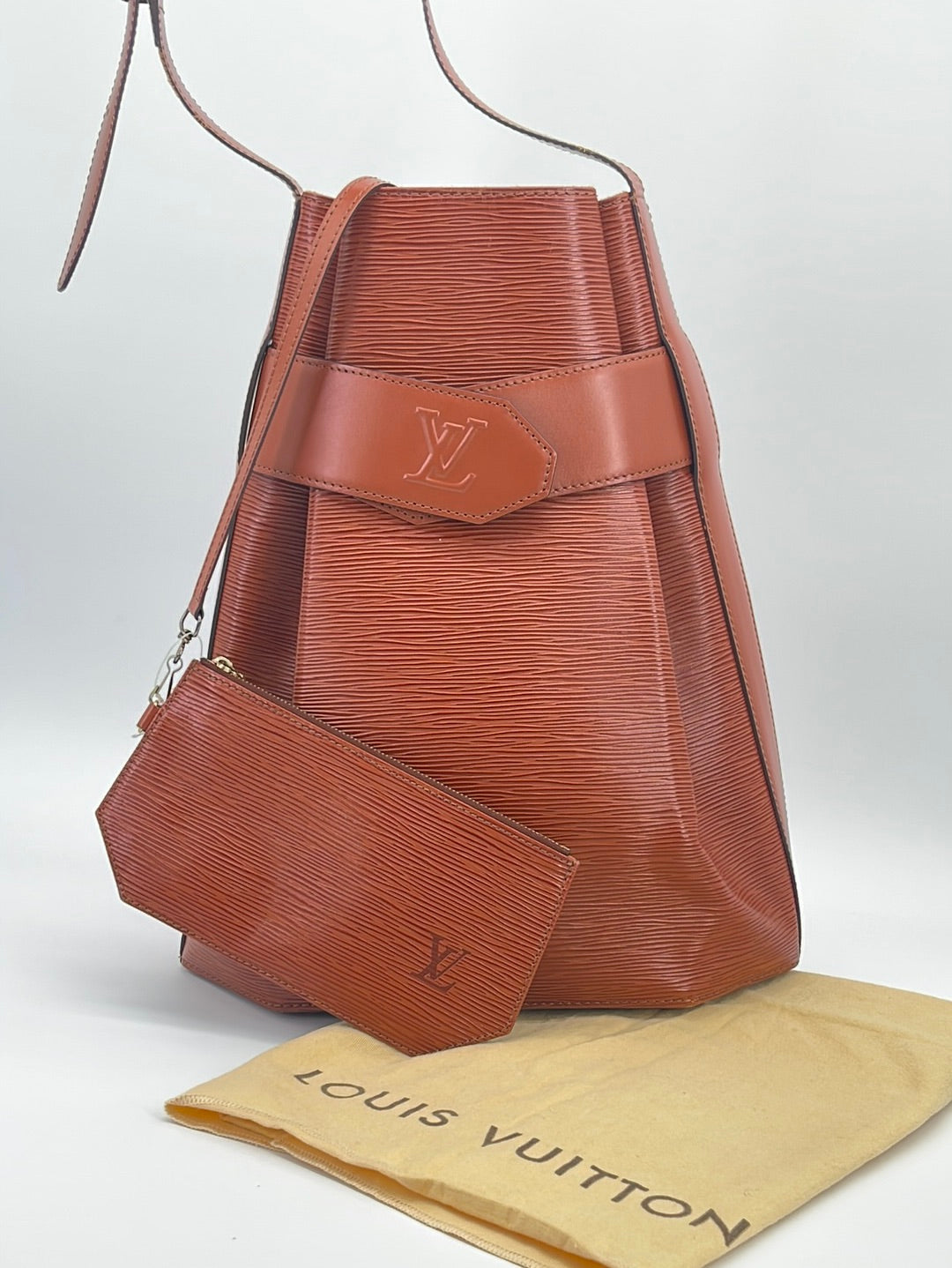 Cartouchière handbag Louis Vuitton Brown in Synthetic - 35915713