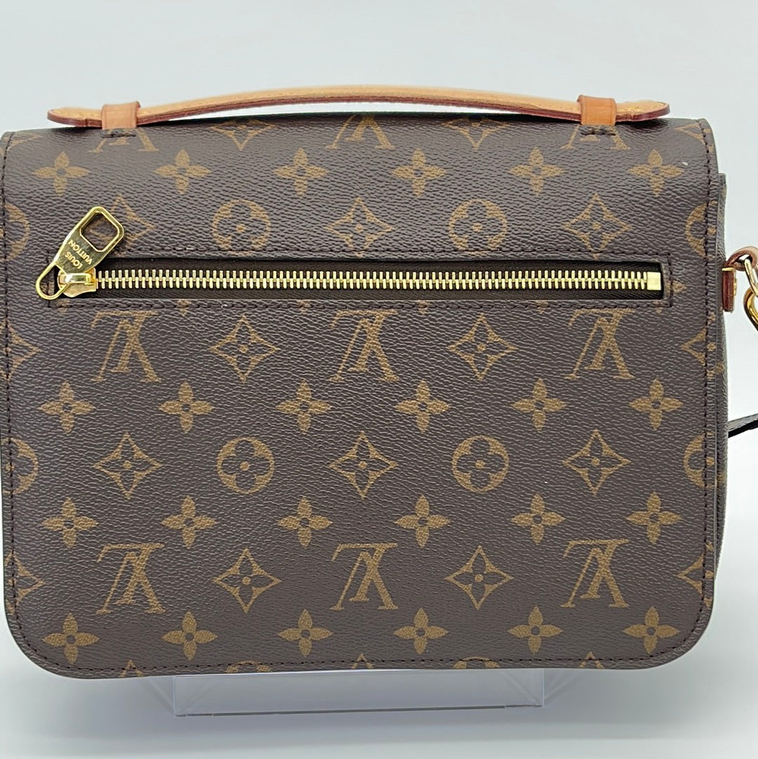 Buy Louis Vuitton monogram LOUIS VUITTON Pochette Cle Monogram M62650 Coin  Case Brown / 082610 [Used] from Japan - Buy authentic Plus exclusive items  from Japan